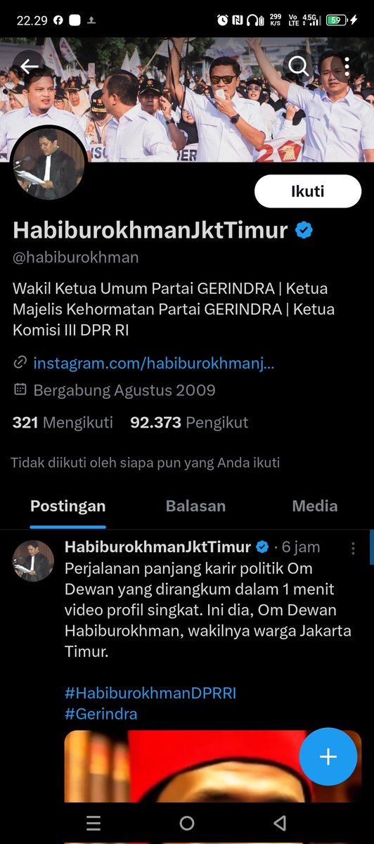 EvanRafael09's tweet photo. @putriiidsb @mohmahfudmd Maklumi saja mbak kita tau pak Mahfud MD orang hebat, orang hebat followers ya manusia asli tidak seperti @habiburokhman flower dapat beli cuitan sepi yang retweet yg sk cuma 4 orang itupun anak bininya 😁 https://t.co/TUiq3aC1y3