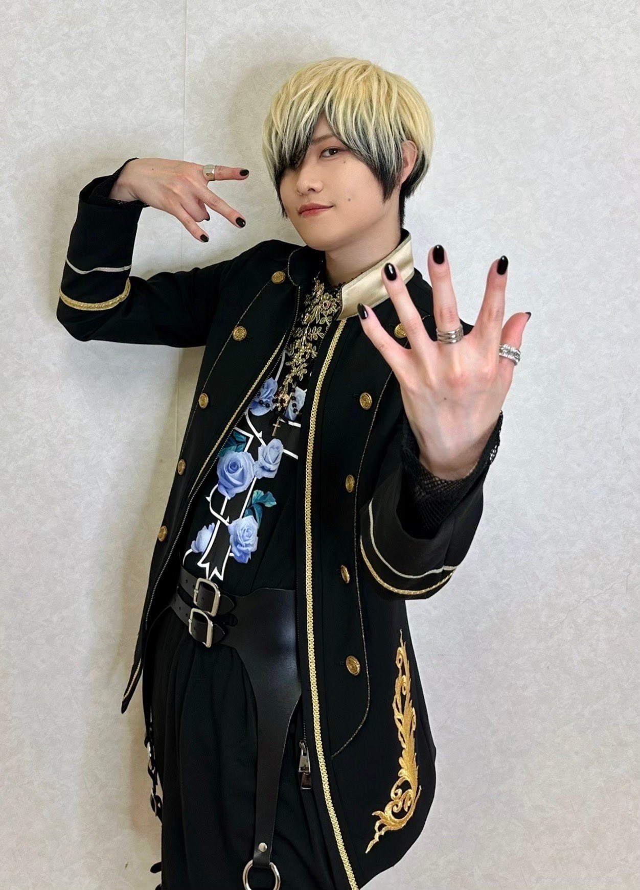 【希少】 一徹 パク・ジョンミン 非売品 直筆サイン入りブロマイド Amazon.co.jp: 第208回王様ジャングル 小松昌平 記念物販