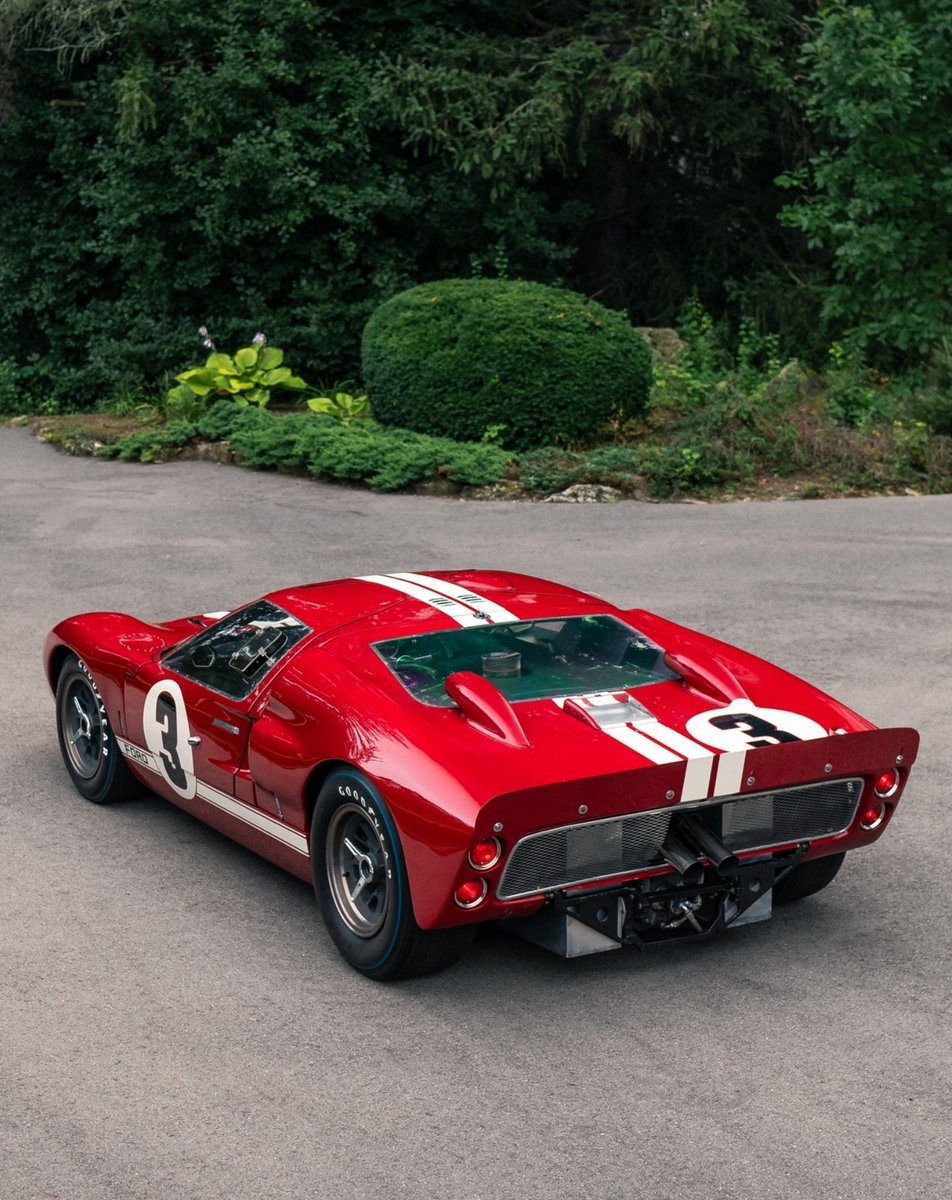 Retromania4ever's tweet photo. Ford GT40 ❤️
🇺🇸 #classic https://t.co/zSgdpW2Nvi