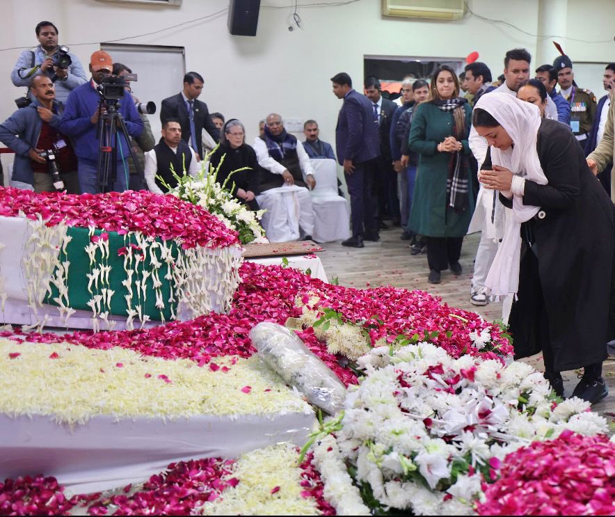 Supriya23bh's tweet image. अलविदा सरदार Dr #ManMohan Singh जी …

… पूर्व प्रधानमंत्री डॉ मनमोहन सिंह जी को मेरी भावभीनी श्रद्धांजलि … 

🙏🏻