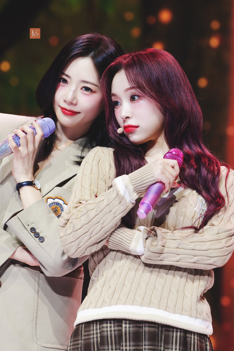 241225 

#드림캐쳐 #DREAMCATCHER
#가현 #GAHYUN #지유 #JIU 
#사랑은가현
<a href="/hf_dreamcatcher/">드림캐쳐 Dreamcatcher</a>