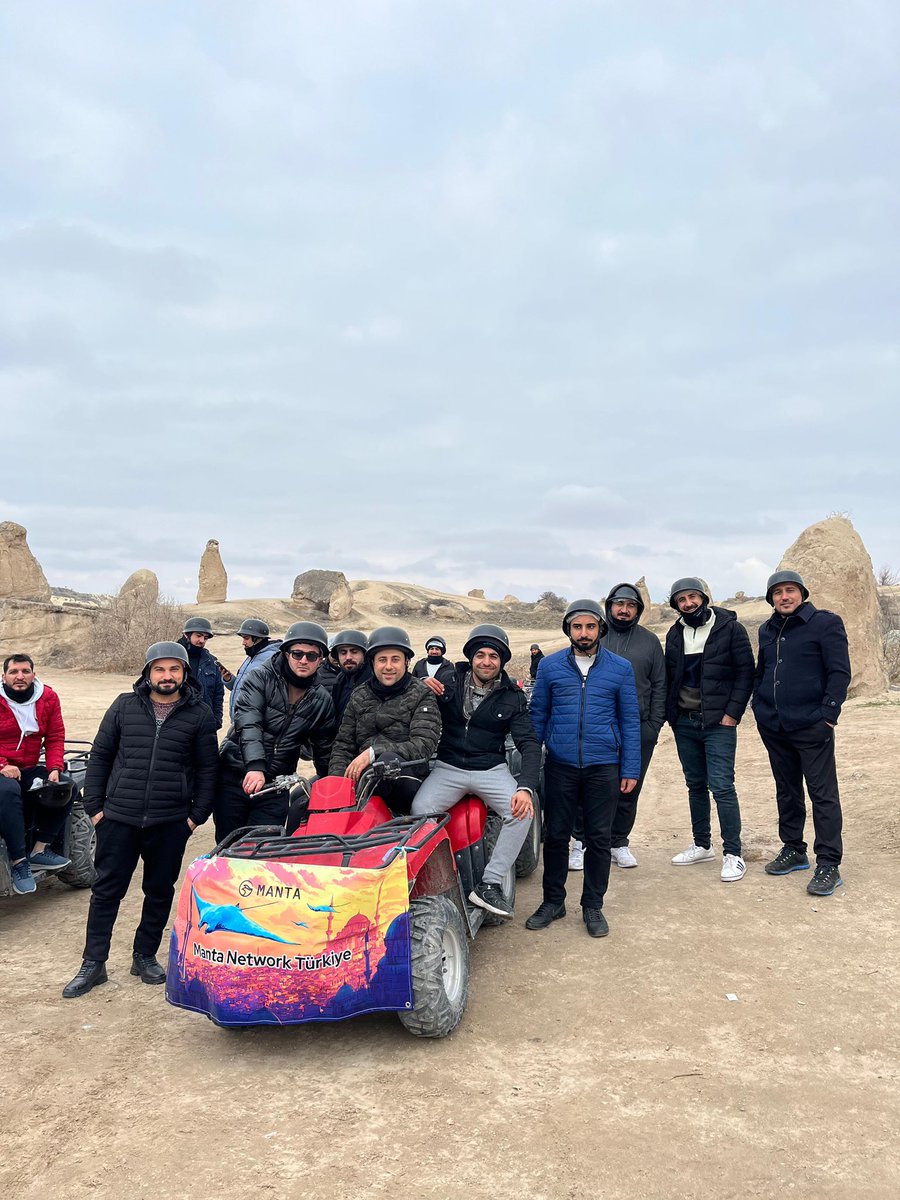 MantaNetworkTR's tweet image. Kapadokya’nın eşsiz doğasında Peribacaları, balon ve ATV turu keyfi! Manta Network Türkiye topluluğu ile macera dolu anlar 🚵‍♂️🌄 

Yarın #erciyes’deyiz ⛷️

#MantaNetwork #Kapadokya #ATVTuru @MantaNetwork #MantaNeverStops #mantap #manta