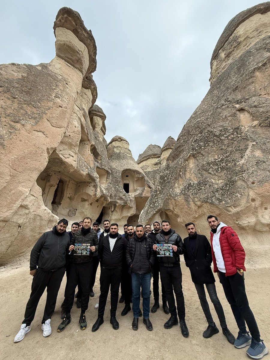 MantaNetworkTR's tweet image. Kapadokya’nın eşsiz doğasında Peribacaları, balon ve ATV turu keyfi! Manta Network Türkiye topluluğu ile macera dolu anlar 🚵‍♂️🌄 

Yarın #erciyes’deyiz ⛷️

#MantaNetwork #Kapadokya #ATVTuru @MantaNetwork #MantaNeverStops #mantap #manta