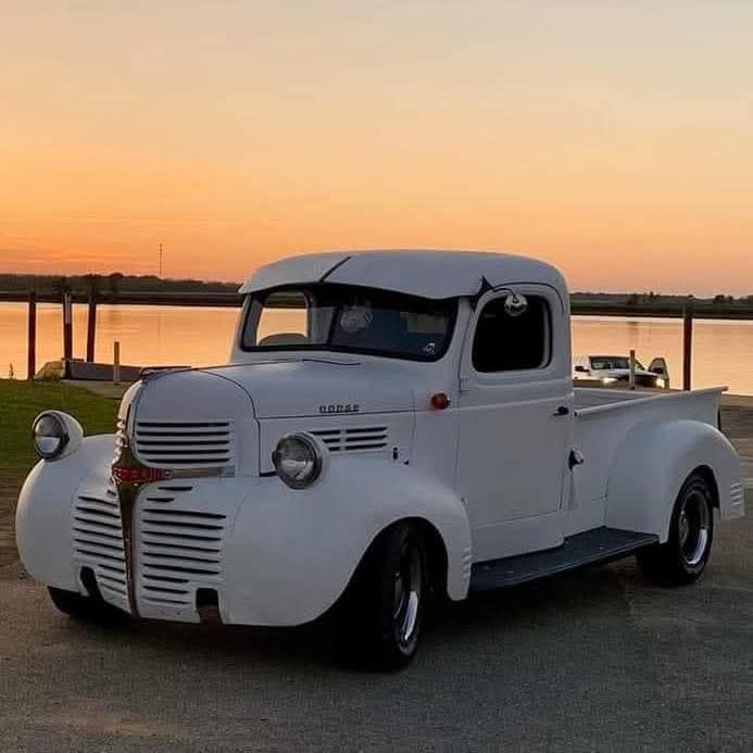 Classic Car Logic tweet media