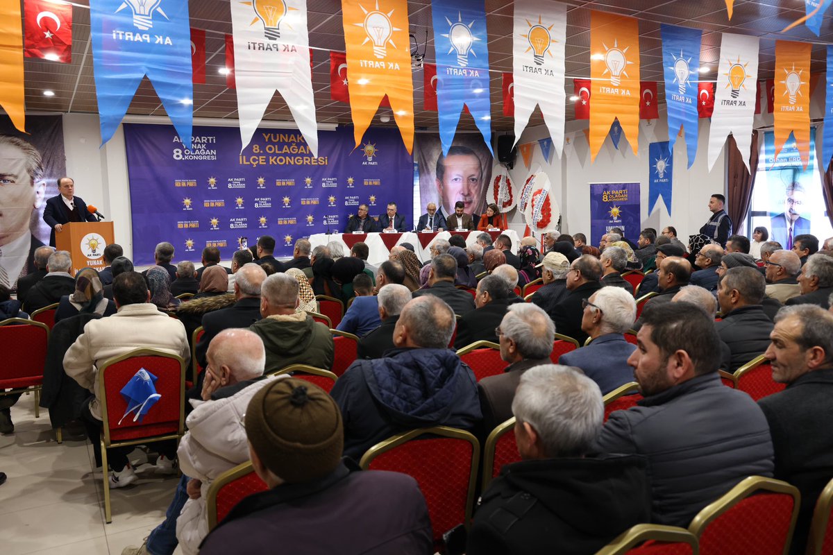 MKYK Üyemiz Funda Akyol’un katılımıyla  Yunak 8. Olağan İlçe Kongremizi gerçekleştirdik. 

Başkanımız ve yönetim kurulunun çalışmalarının hayırlara vesile olmasını diliyorum.