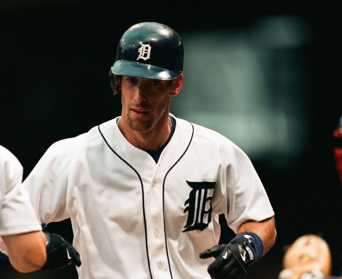 AZSportsHistory's tweet photo. 12/28/98 - The #DBacks traded once-star prospect Karim Garcia (23) to the Detroit Tigers for 31-year-old @LuisGonzo20 and cash. Garcia batted .222 with 9HRs and 43RBI while Gonzo set career-highs with 23HR and 71RBI, batting .267. AZ was also interested in Greg Vaughn. https://t.co/uwU4lByQXL
