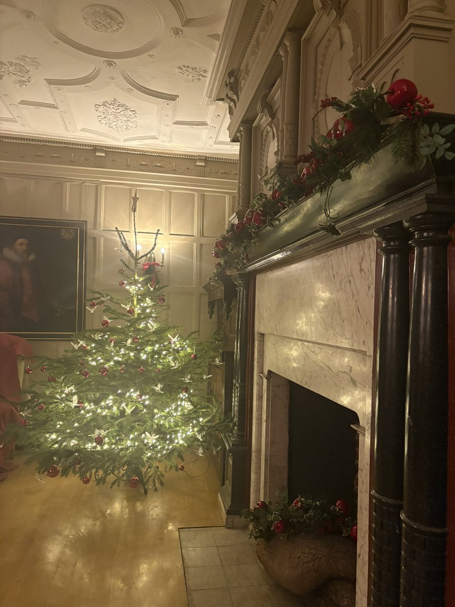 HanDysonCertel's tweet photo. Thank you beautiful @FortyHallPark for a wonderful visit to the house and Walled Garden this morning. Dressed for Christmas the House looked magical and it was great to revisit the Parker Bowles exhibition again. https://t.co/G4IqlWidmA
