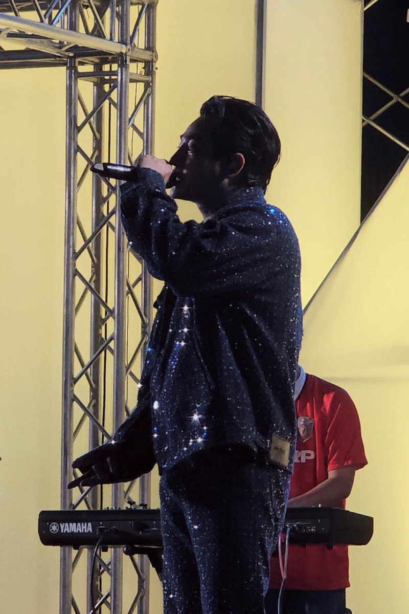 Palit_Official's tweet photo. ลุควันนี้ กร้าวใจไหมหล่ะ @peckpalit 
#SnowVilleFestivalxPeckPalit

#เป๊กผลิตโชค 
#PeckPaLitchok https://t.co/bbQVDEIMeO