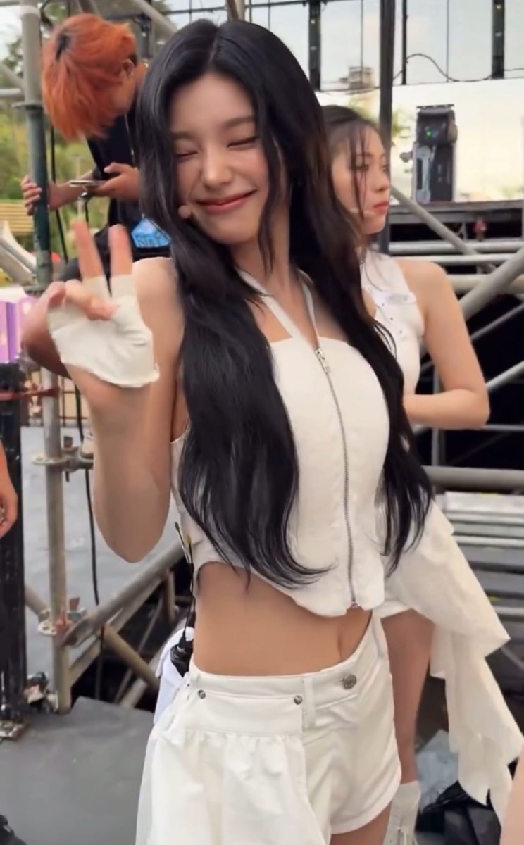 yeji pics tweet media