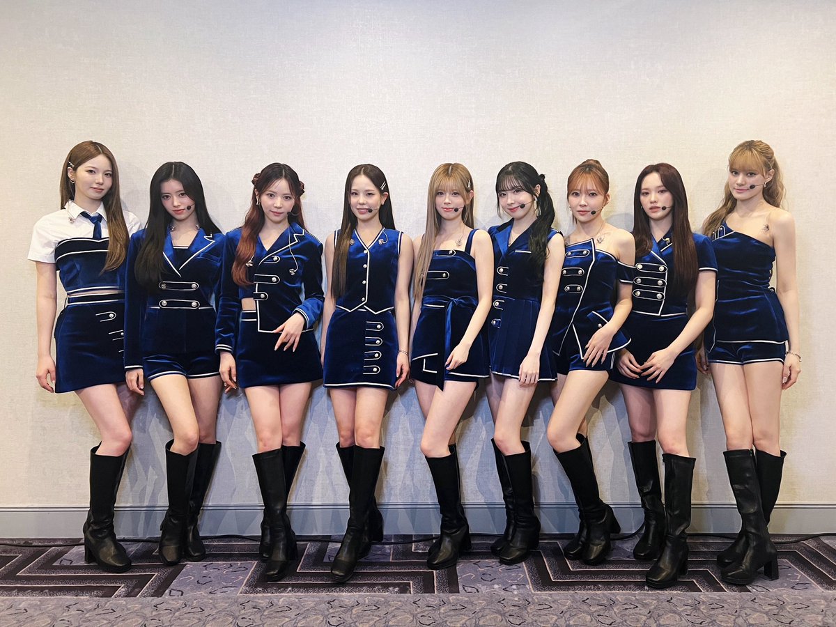 NiziU__official's tweet photo. 『発表！今年 #イチバン聴いた歌 ミュージックアワード』に出演しました▶️

「#RISE_UP」そしてSooYoungさんとの
「MR. TAXI」「Take a picture」の
コラボステージはいかがでしたでしょうか？

今年もたくさん #NiziU の歌を聴いてくださって
本当にありがとうございました💖

#ニジュー #니쥬 #WithU https://t.co/fHxPHjz28i