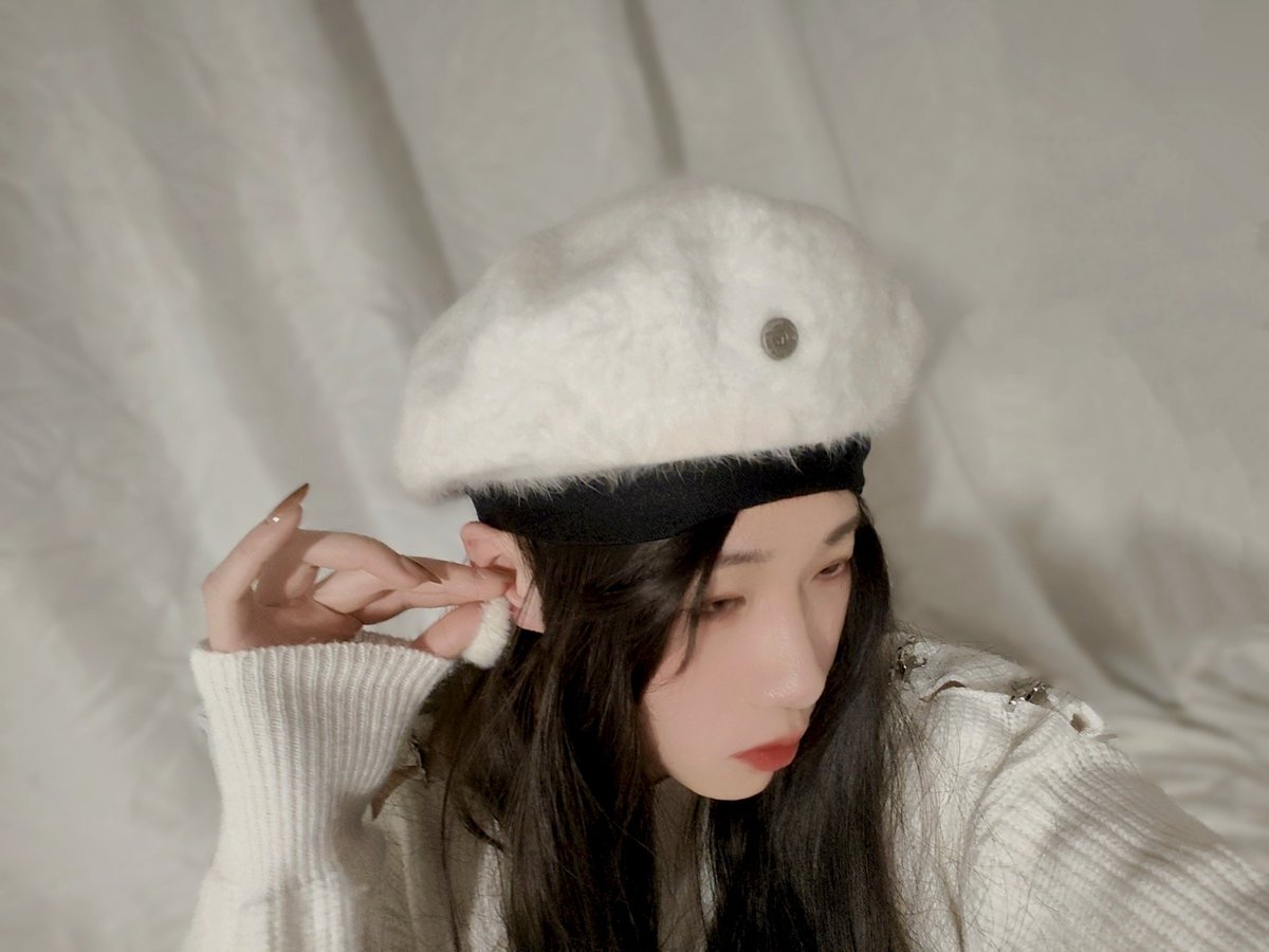 努力驯服耳环