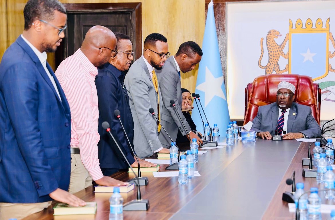 AbdiAddow1's tweet image. Bismillah,

I am truly honored to be a member of the National Independent Electoral and Boundaries Commission. This role presents both a significant responsibility and a valuable opportunity to contribute meaningfully to our country&apos;s democratic process.

While the challenges…