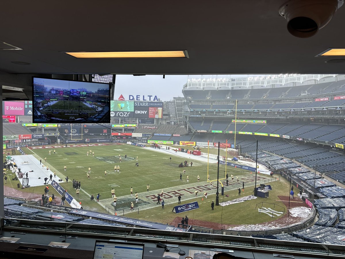 Go Big Red (Sox).

The #Huskers play Game 13 for the first time in eight years. Boston College on deck in the <a href="/PinstripeBowl/">Bad Boy Mowers Pinstripe Bowl</a> at 12 ET on <a href="/NTVNEWS/">NTV News</a>. Lock in.