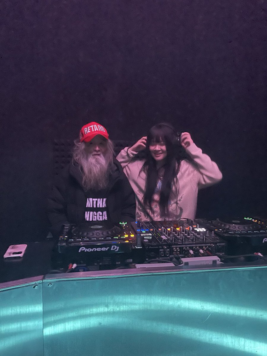 fujimoto1954's tweet image. 東京での新年は、お酒を飲んだり、音楽を聴いたり、成人した美しい女性と出会ったりするのに素晴らしい時期です。