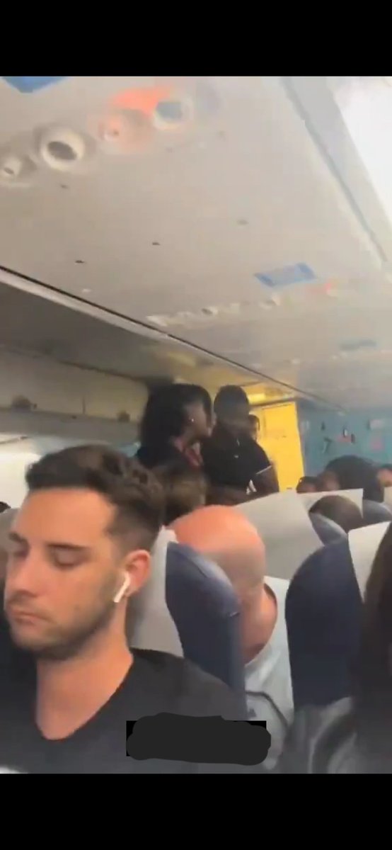 This man just said, nope, not today. Ain't nobody got time. 😂 #FlySafair