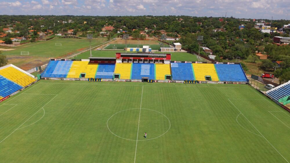 FALG1080am's tweet photo. Andrés Sánchez, presidente de #Capiata "Varios clubes nos llamaron a preguntar sobre nuestra cancha, estamos trabajando en la lumínica y en el tema del VAR" #Olimpia es uno de los interesados #AM1080 https://t.co/6NinnBCrxn