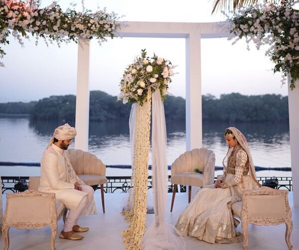 UzmaRS's tweet photo. Sherry’s has been the most resplendent of weddings I have seen coming out of the PTV universe in a very long time. Such grace & class. Thanks for sparing us sights of garishness. Shaadi Mubarak to this ethereal couple. 🧿❤️
#SheheryarMunawar #SayMashAllah https://t.co/yZvSPw7J8M