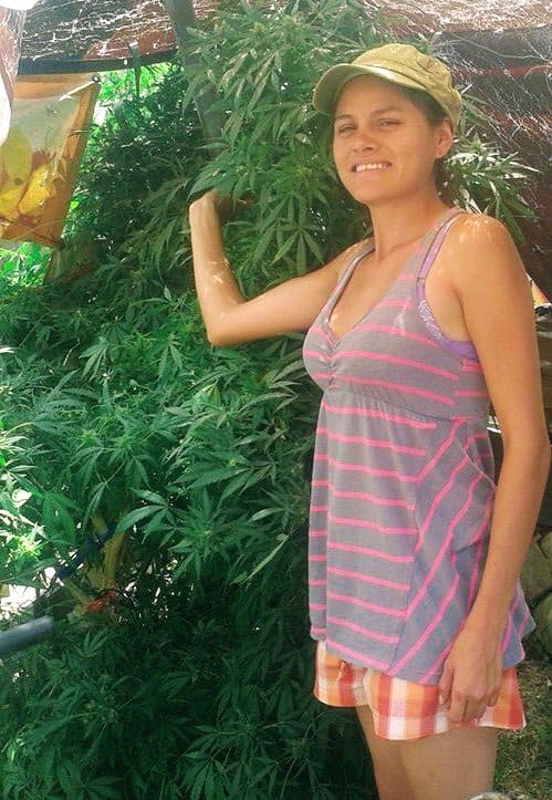 Hanselnegro's tweet photo. Ya quitando el 🌲 de navidad 😂 https://t.co/NwxzaAeKpn
