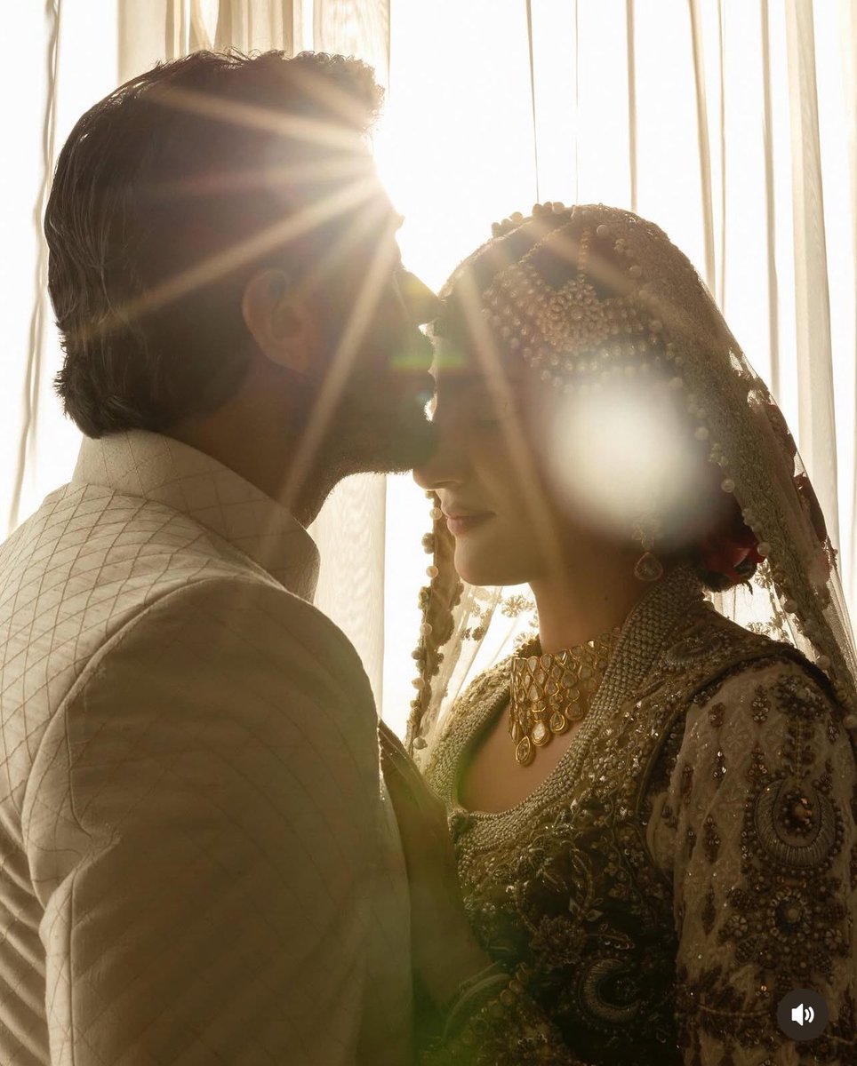 coconutchoc24's tweet photo. #sheheryarmunawar #MaheenSiddiqui 
presenting, 
Mr and Mrs Siddiqui🥹💕 https://t.co/lCvgXM4Ay1