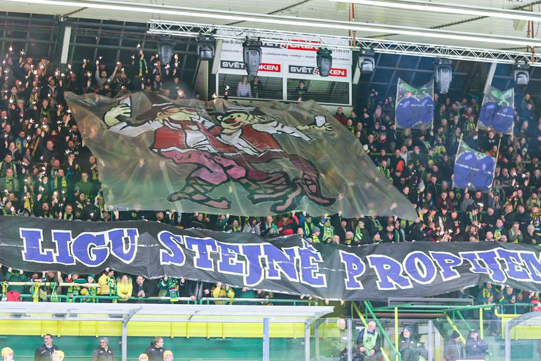 Jedna společná s <a href="/KatarinaKahan/">Katarína Cupi Hotentót</a> ze včerejšího hokeje 😁😁😁