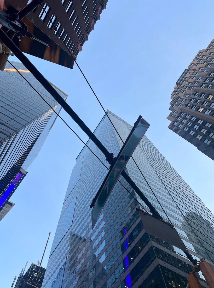 mrpizarrox's tweet photo. NYC New York ny New York 10029 ny the old New York New York nyc ••• #thebronx #mrpizarrox #nyc #impressiveisaddictive #digitizeyourpleasure #thoughtsrule #photography https://t.co/zoU1oy7Pcn