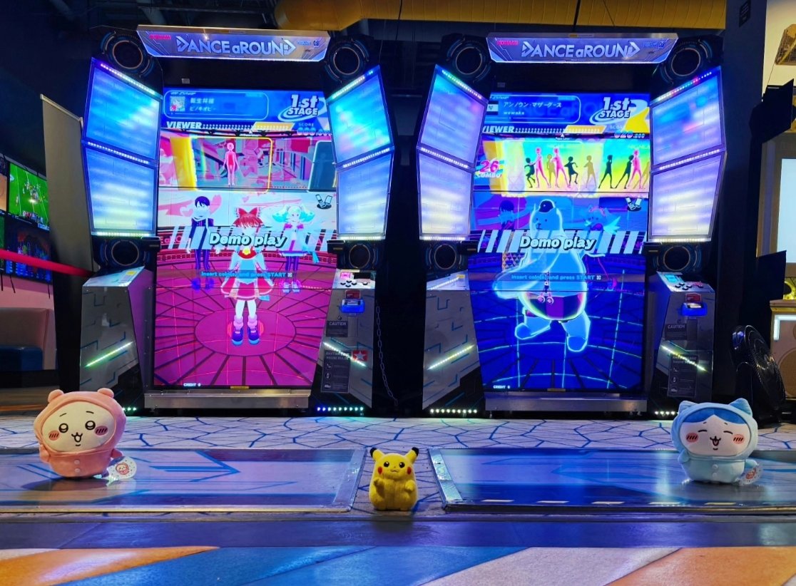 Pikachu💛 dancing with Chiikawa 🩷 and Hachiwari 💙
Pajama Party 🥳