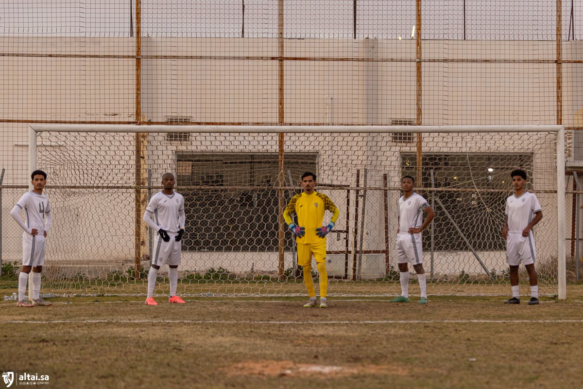 tai1381AC's tweet image. 📸| شباك نظيفة .. أبطـال أبطـال 🫡🩶
.
#الطائي_الأنصار 
#مستقبل_الطائي #طائي_18
#الطائي #فارس_الشمال