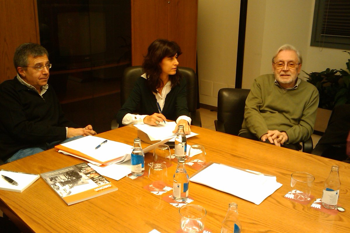 Amb la Mireia Costa-Pau i l'enyorat Narcís-Jordi a la Revista de Girona. Jo diria que cap al 2009. #revistadegirona.
