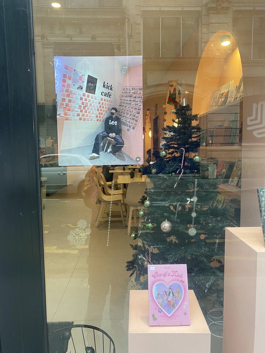 A.C.E in Paris 🥖💌 tweet media