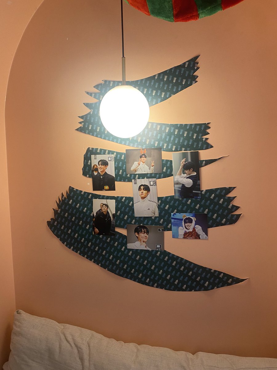 A.C.E in Paris 🥖💌 tweet media