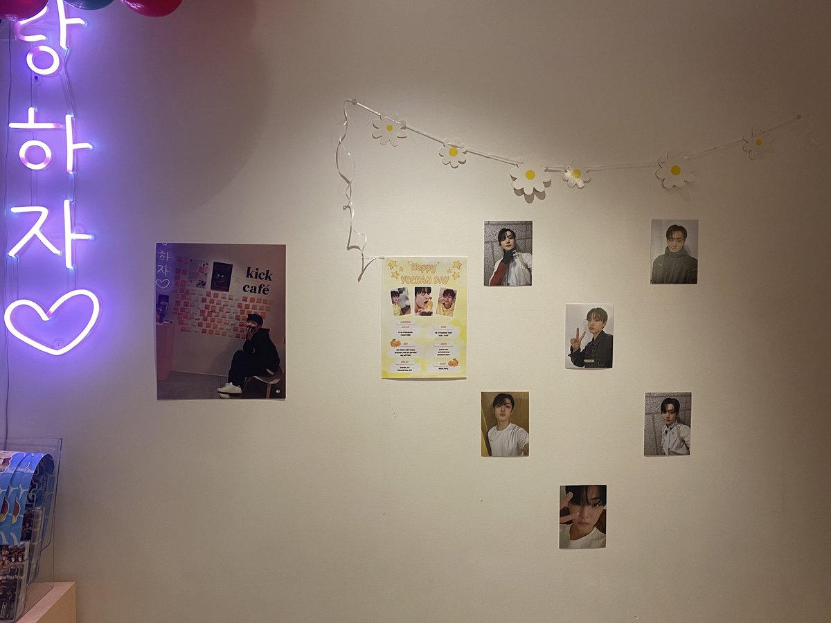 A.C.E in Paris 🥖💌 tweet media