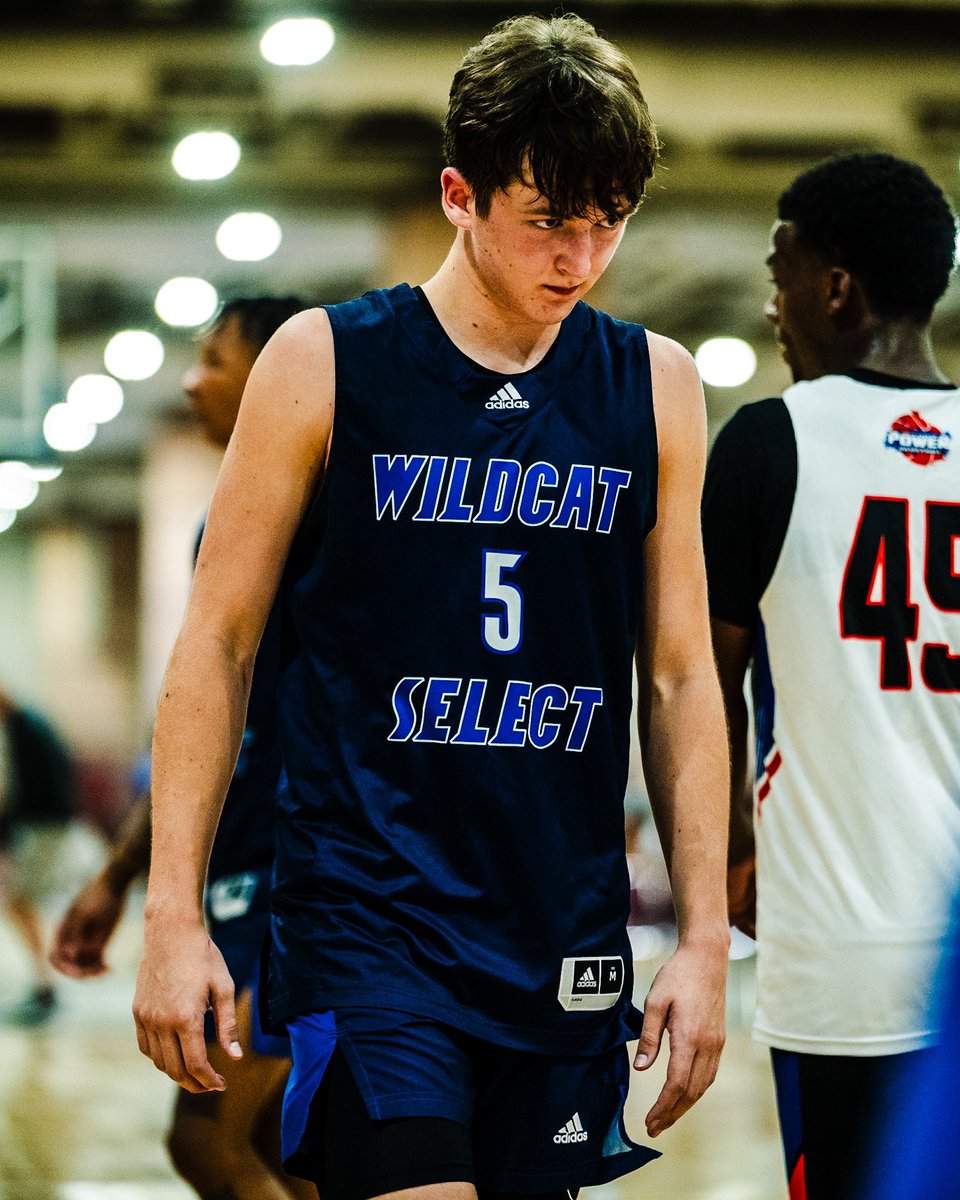 Bellbrook (OH) 6’2” 2025 Austin Webb scored 21 last night, including going 11-11 from the charity stripe to help knock off county rival Beavercreek ‼️🔥

Shooting the ball at a very efficient clip — has helped lead Bellbrook to a 6-0 start, its best start in more than a decade 📈