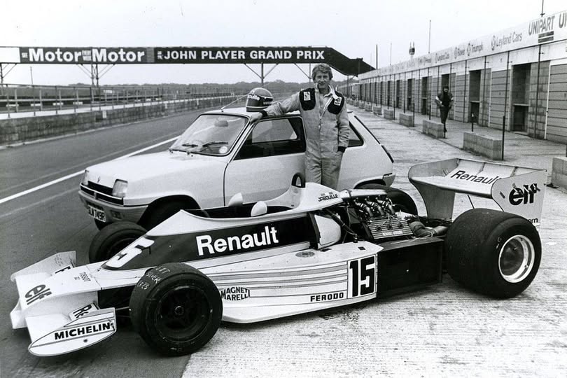 phn16's tweet photo. Lancement de la Renault RS01, Jean-Pierre Jabouille à Silverstone 1977 https://t.co/ZHlmt7uL6b