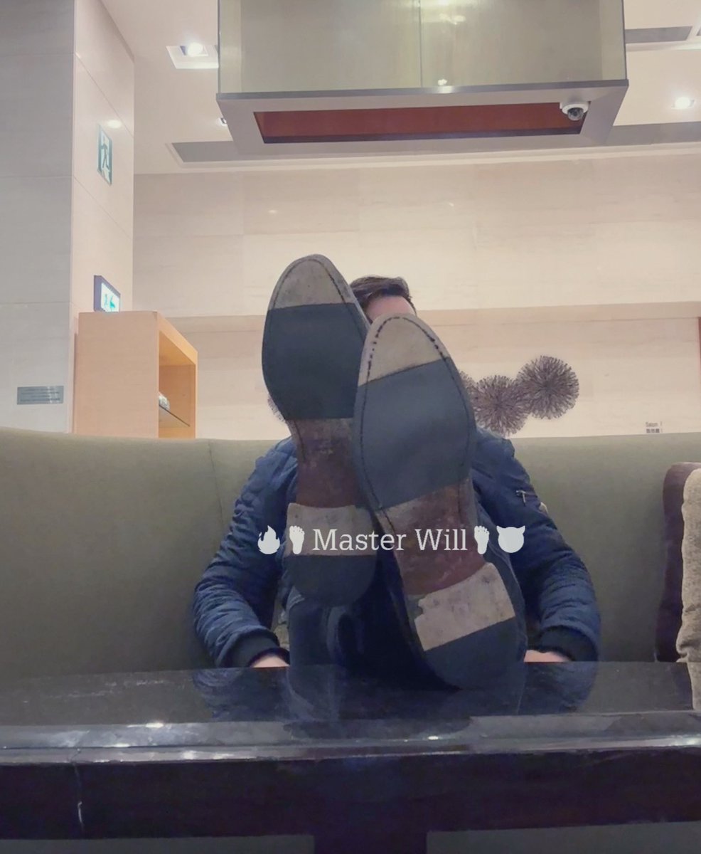 HK_Master_Will's tweet photo. Nice catch up today but he was so busy he had no time to clean my sole .. you know I expect from you looser

#dirtyshoes #dominant #lickclean https://t.co/Sbg2YpO9kn