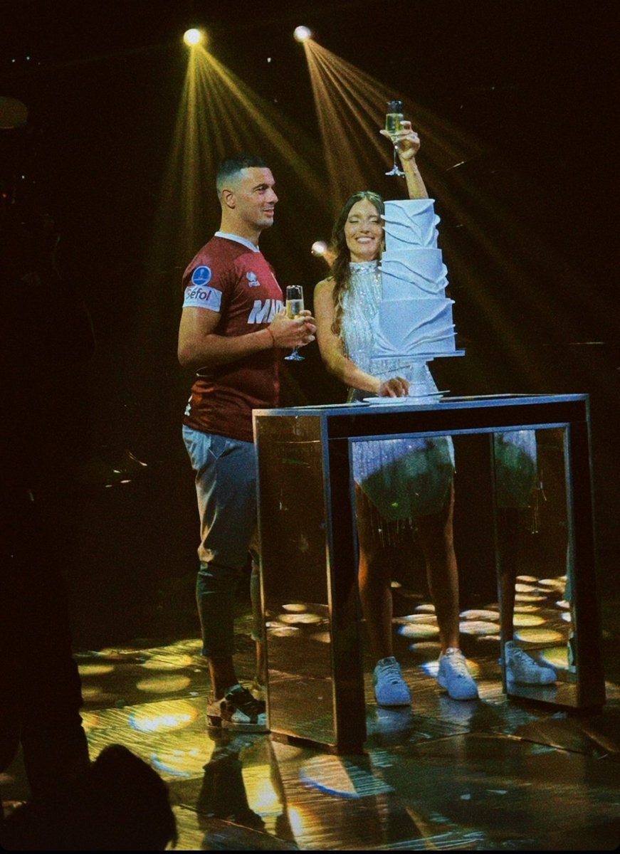 LANUS.MONOGAMIA, PATRIA Y FAMILIA