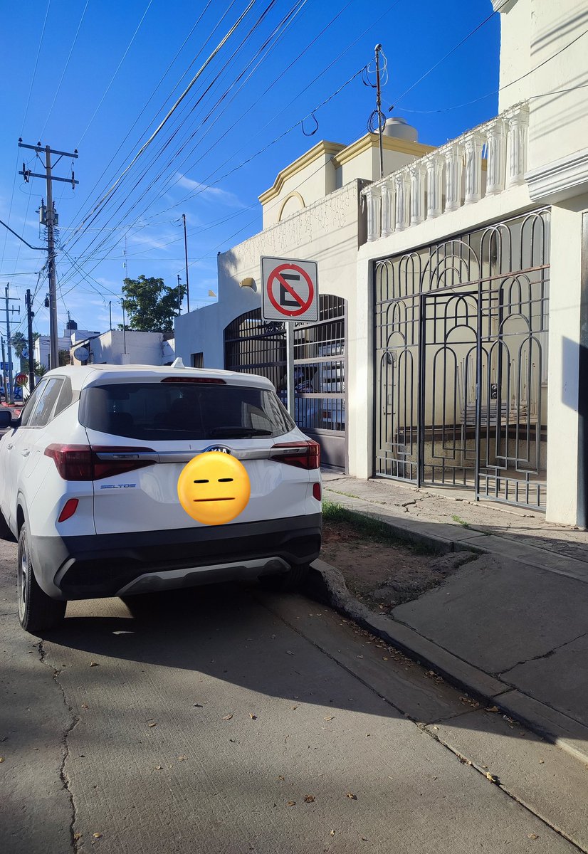aKa_wSr's tweet photo. @elalbertomedina @HermosilloGob Bien por las mejoras de la ciudad en beneficio de todos, pero que no me permitan tener mi carro afuera de mi casa... NOMMS @tonoastiazaran https://t.co/8NyfSjaCgH