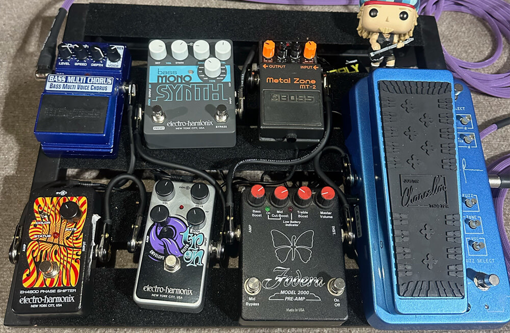 RT <a href="/RSnakeCableCo/">Rattlesnake Cables</a> Whoops.. I forgot to post this yesterday!  

Who likes to look at pedalboards and see what's going on with them?  This week, we are featuring Rob W!

rattlesnakecables.com/plf/241227-rob…