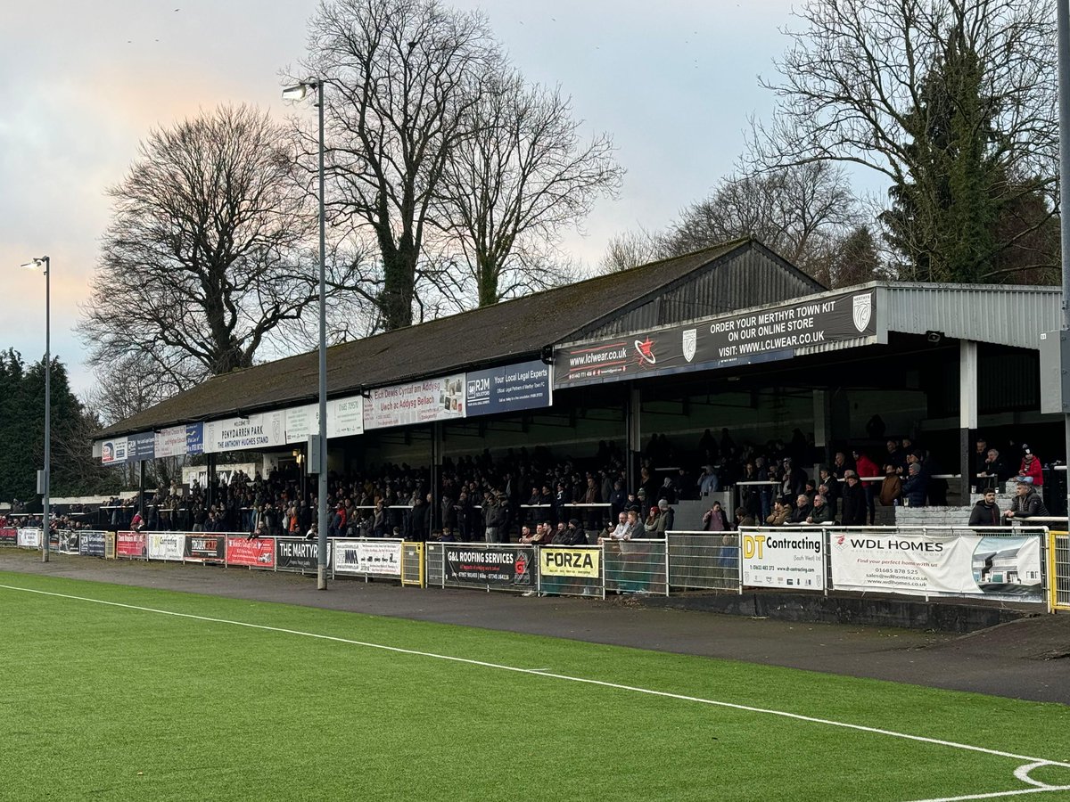 MerthyrTownFC's tweet photo. 𝗔𝗧𝗧𝗘𝗡𝗗𝗔𝗡𝗖𝗘 1️⃣6️⃣7️⃣9️⃣

Thank you all for your tremendous support today Martyrs!

👏🏼 Big 20 minutes left! 

#OurTownOurClub https://t.co/7d09hKuw1Q