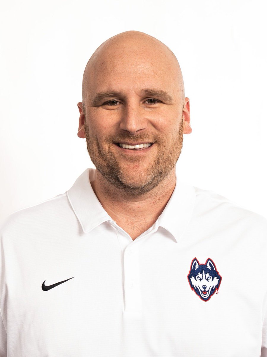 Tulsa is hiring UConn’s Brad Robbins as offensive coordinator and QB coach, a source tells <a href="/CBSSports/">CBS Sports</a>/<a href="/247Sports/">247Sports</a>.

Robbins helped UConn post an 8-4 regular season record and score an average of 37 points in its last three games vs. non-P4 opponents. Prior to UConn, Robbins worked