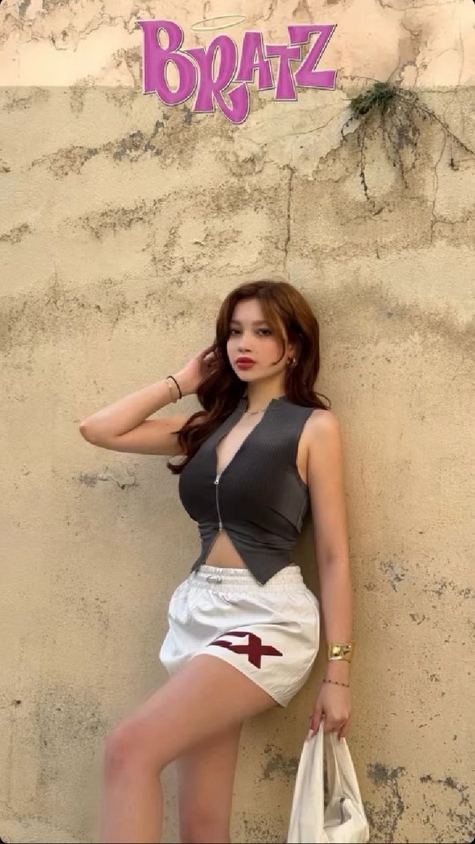 That's my girl🔥🔥🔥
#nihlekopan
#EASTWESTInternationalNK