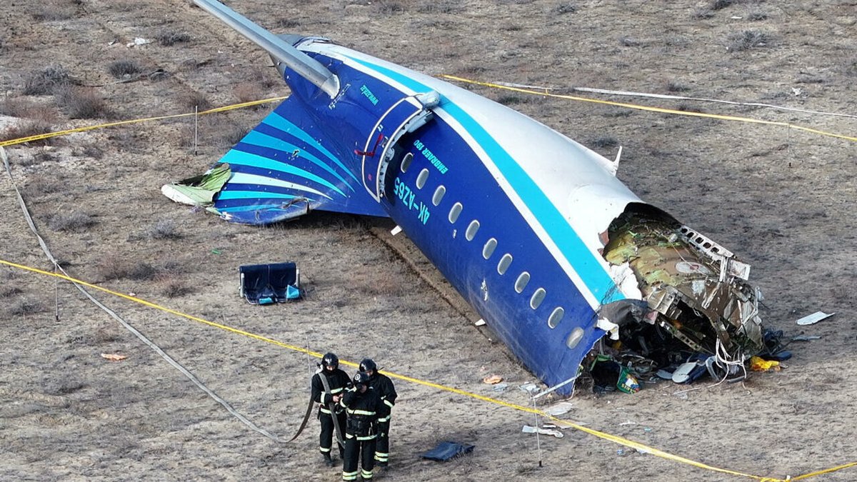 RFI's tweet photo. Crash d'un avion azerbaïdjanais: Vladimir Poutine présente ses excuses à son homologue Ilam Aliev
➡️ https://t.co/zKFSLKkP4G https://t.co/3FKiaPJOy8