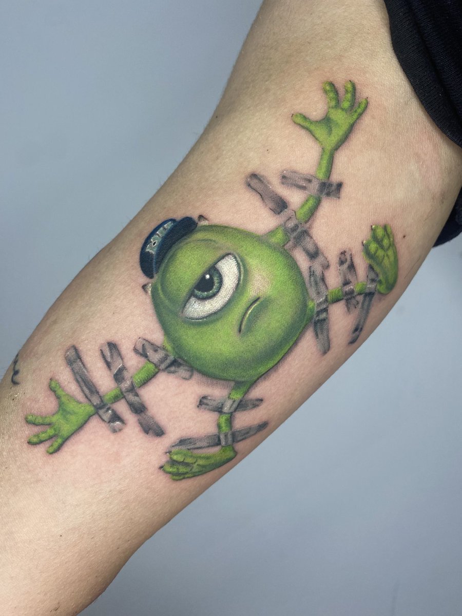 SanctuaryBA's tweet photo. @polaca666 desde el 2 de enero Invitada en Sanctuary 
#tattooartist #tatuados #tattooing #tattooart #Sanctuary https://t.co/IvnlW9FOCD