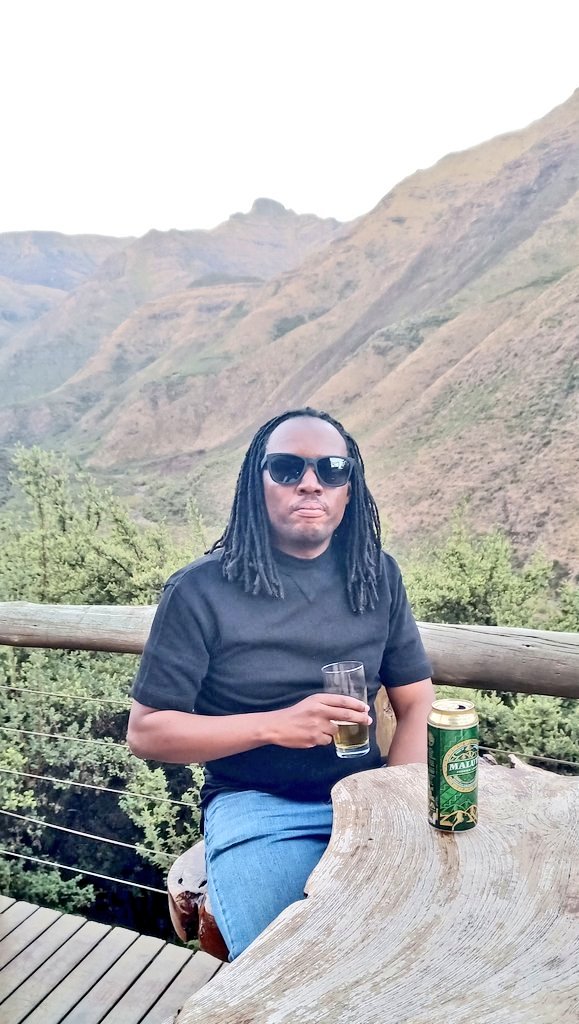 Tboz777FS's tweet photo. #maluti #Lesotho ❤️😎✌️⛰️🇱🇸 https://t.co/pJ0aqcRg9a