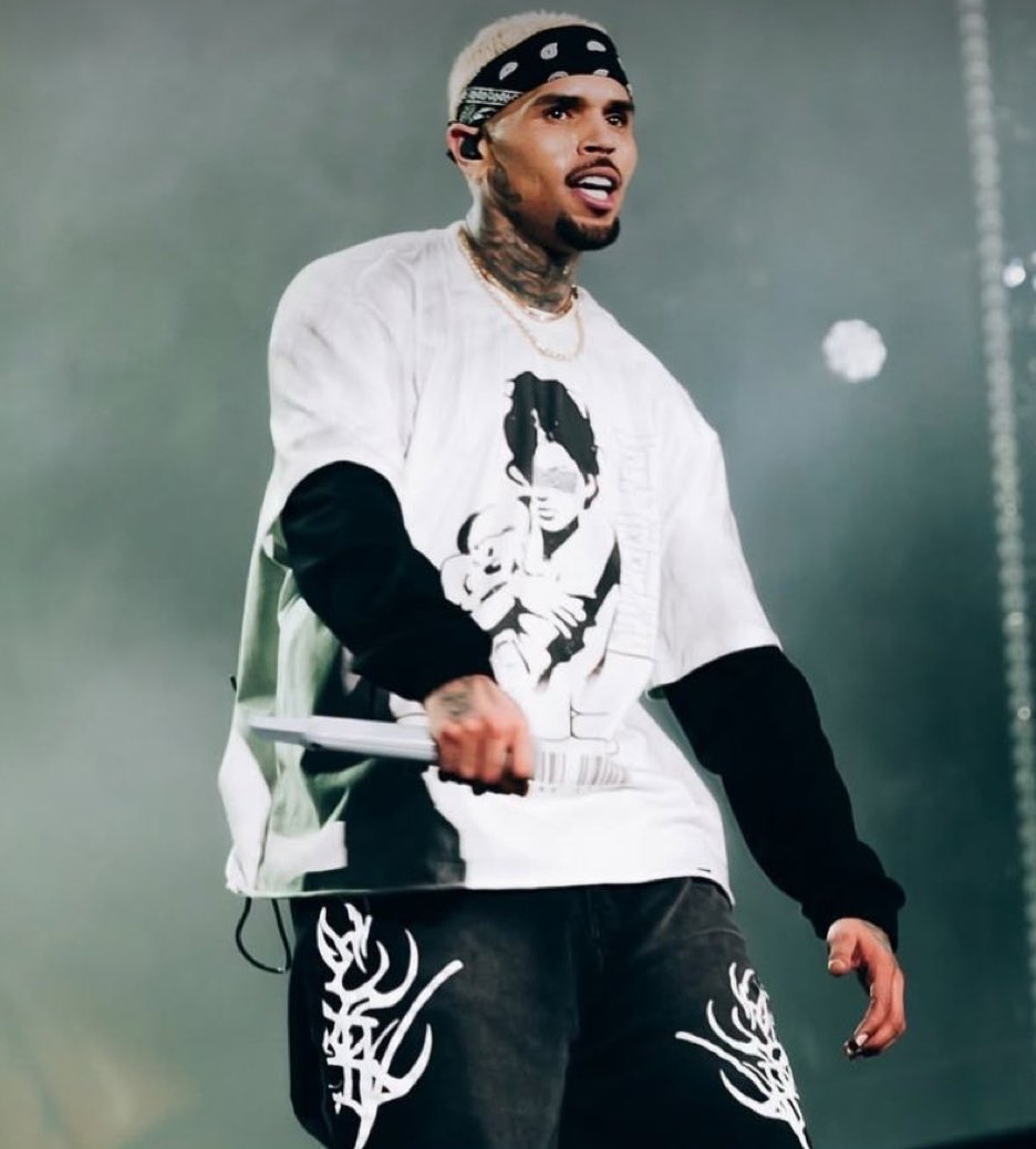 KevinBl62574022's tweet photo. Chris Brown 🖤 https://t.co/SjwiTuX1Kv