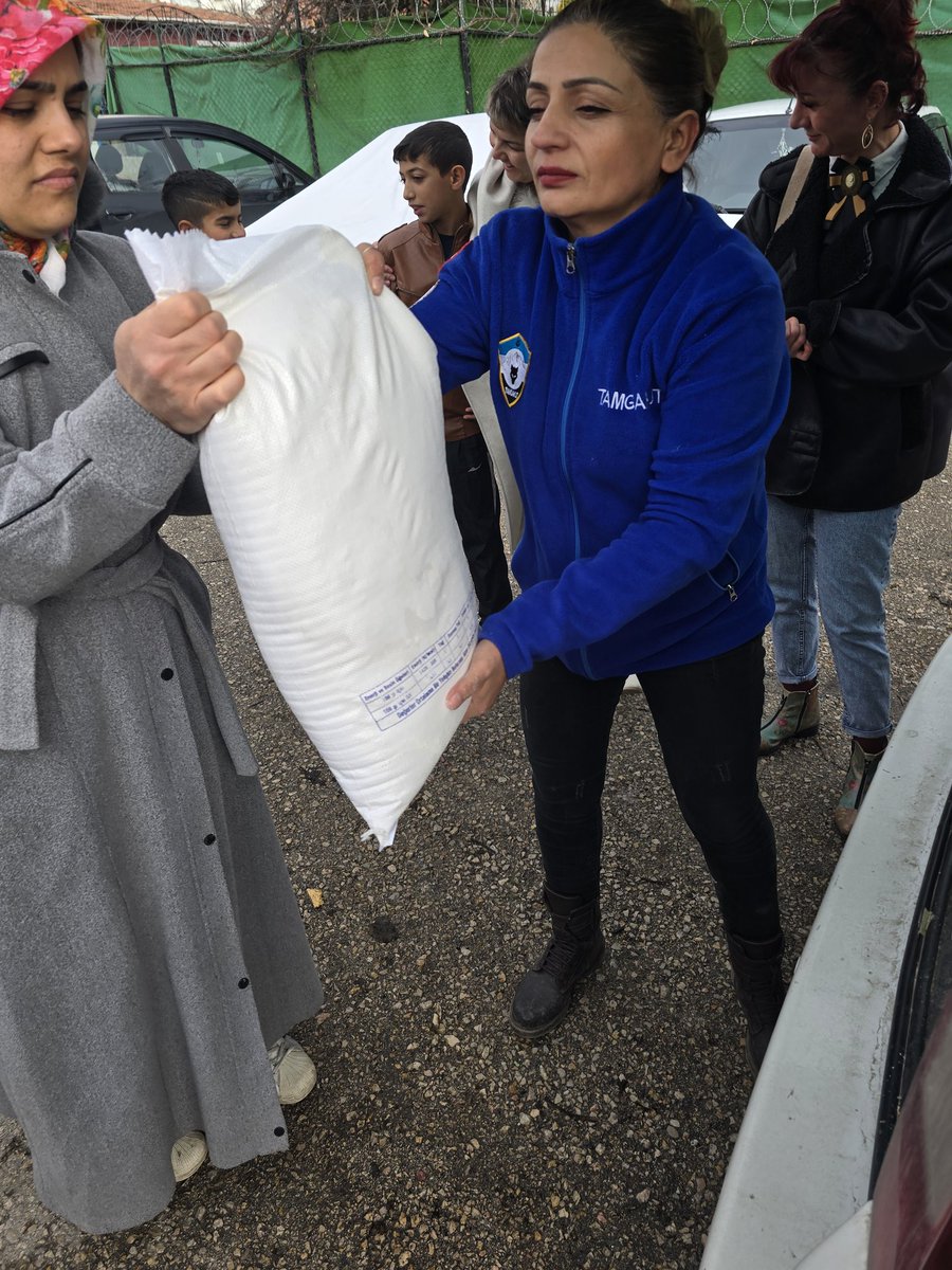 Tamgakut insani yardım ekibi olarak  yoksul aile ve yetimlere gıda ve un desteği sağlandı.

Sizlerde yardıma muhtaç vatandaşlarımıza destek sağlamak için bizlere ulaşabilirsiniz.

#yardım 
#yetim #öksüz #ihtiyacımvar #aile #çocuk #gıda