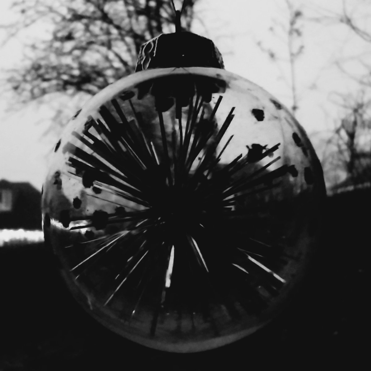 georgiebowden's tweet photo. Window bauble. https://t.co/tDes47fJQ5
