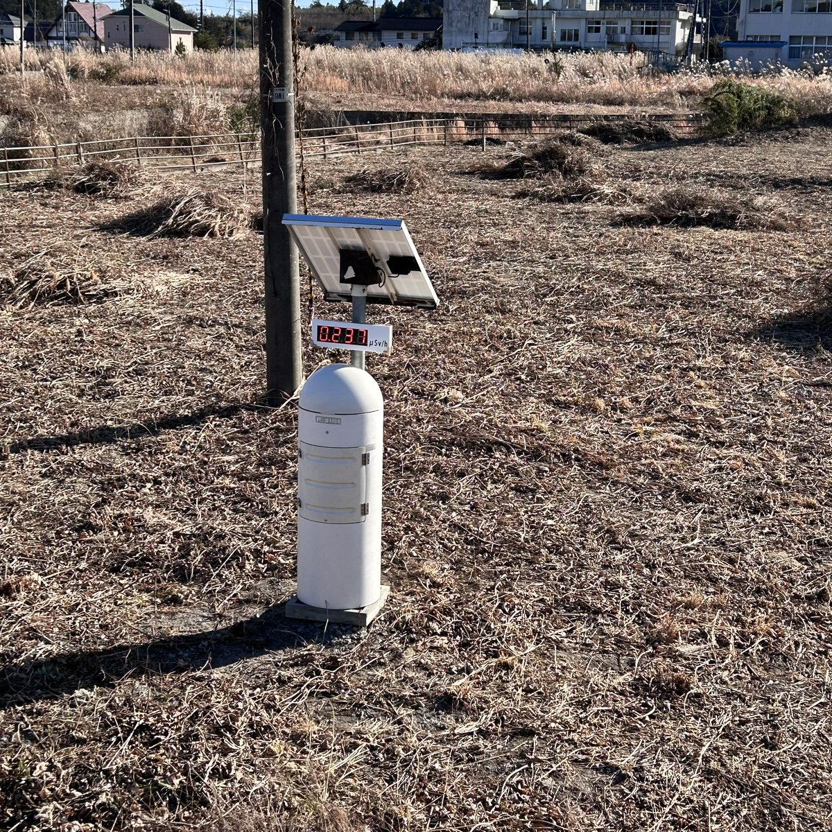 双葉町を訪れました。ここは福島第一原発から約4kmの距離にあり、2年前から一部地域で避難指示が解除されました。

今日は双葉産業交流センターを見学し、町を歩いてみました。道は静かで、とても穏やかな気持ちになりました。

道中の放射線量は平均0.23μSvでした。