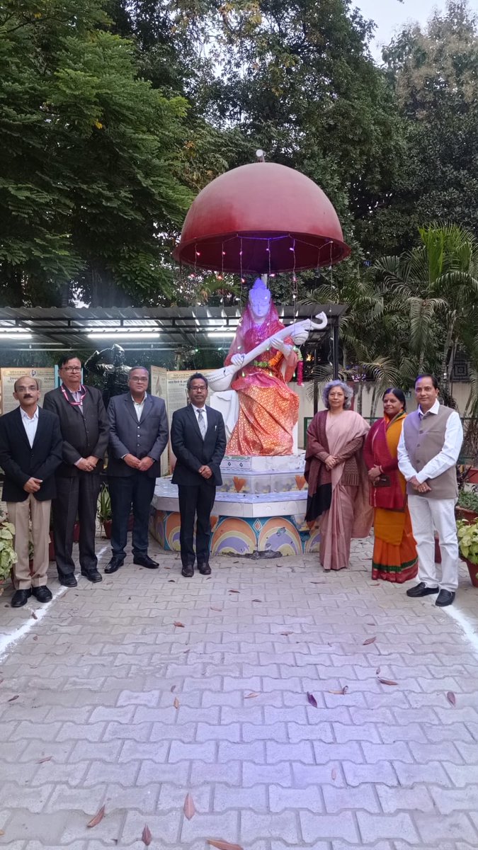 kvgomtinagar's tweet photo. Visit of Sh Somit Srivastav , JC (Pers.) , KVS (HQ) on 23.12.2024 energized the vidyalaya teachers by providing them tips for
1. Physical Fitness
2. Effective Communication
3. Complete Rest
@KVS_HQ 
@KVS_Lucknow 
@somitshrivastav 
@skagarwal2310 
@avaish2k3 https://t.co/0xsbbecuiu
