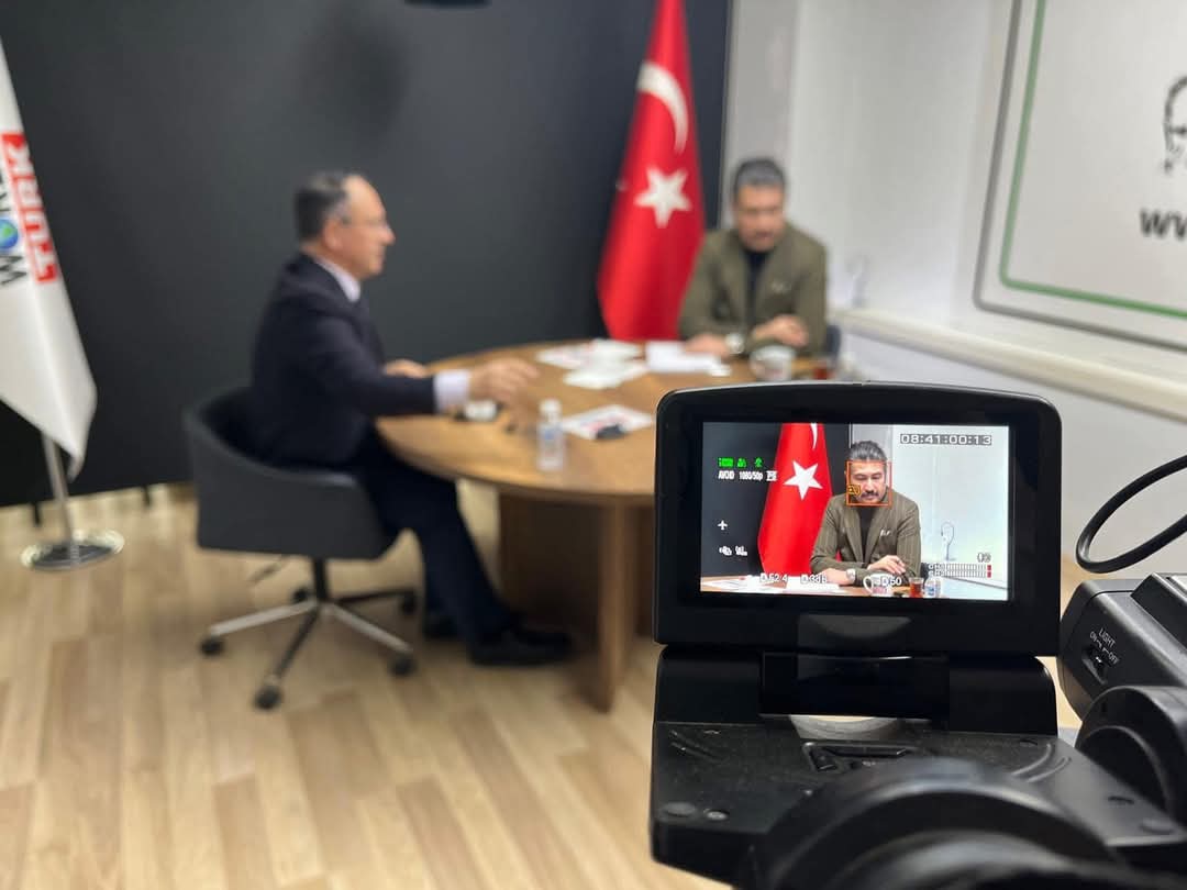 worldturktv's tweet photo. #AKParti Denizli Milletvekili @avcahitozkan , Gazeteci Adem Erdağı ile #Siyaseten'de gündemi değerlendiriyor...
📍#DENİZLİ #WORLDTURK #KENT20TV #CANLIYAYIN
🌐 YAYIN
📸 https://t.co/x1005GJgTA
📸 https://t.co/qmukz7C5X7
📸 Dünyanızın Televizyonu W🌍RLD TURK
@akpartidenizli https://t.co/hVOau0mPhR