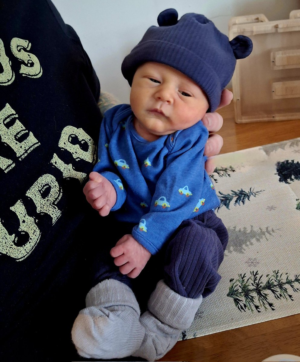 I mean I'm sure your baby is cute...but are they this cute ? 😍

Looking like a proper baby here which is an illusion because he's a 5lb3 tiny thing that fits in one hand &amp; wears size 0 nappies and prem clothes 😅

But he's home 💙